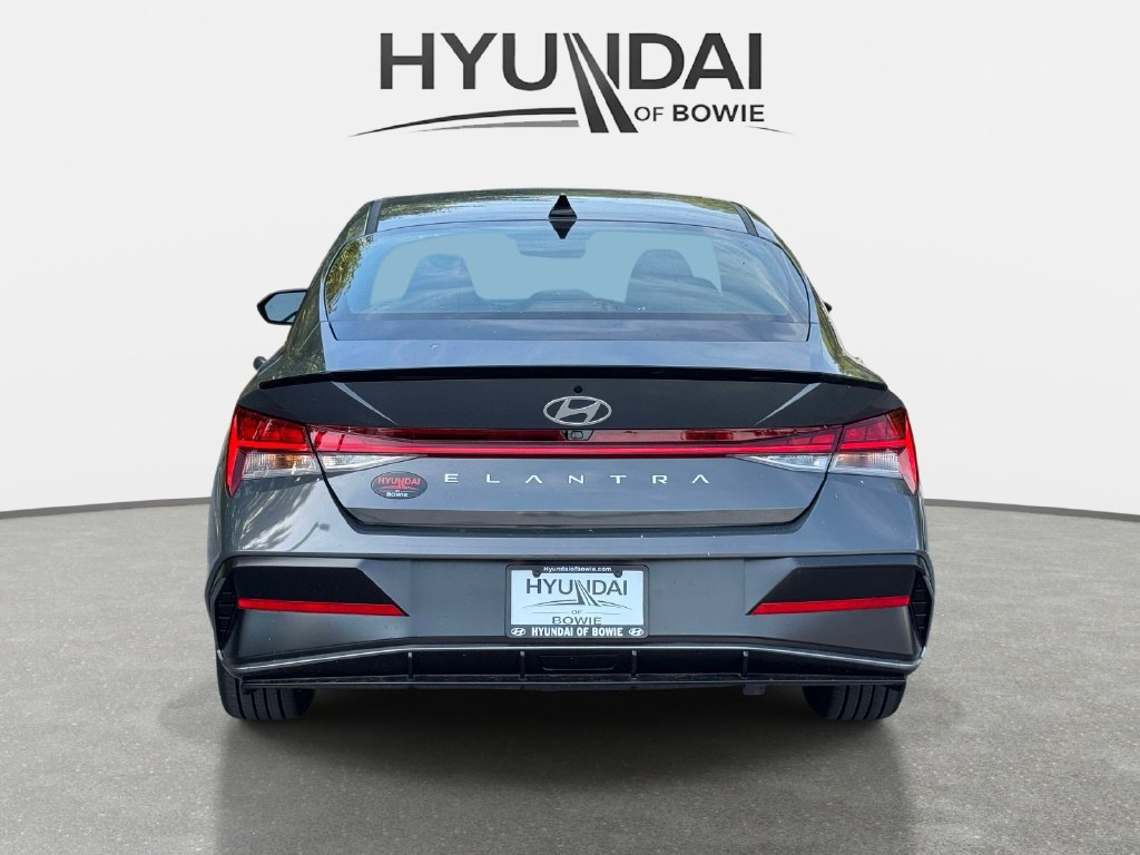 New 2026 Hyundai Elantra SEL Sport Premium FWD image 3