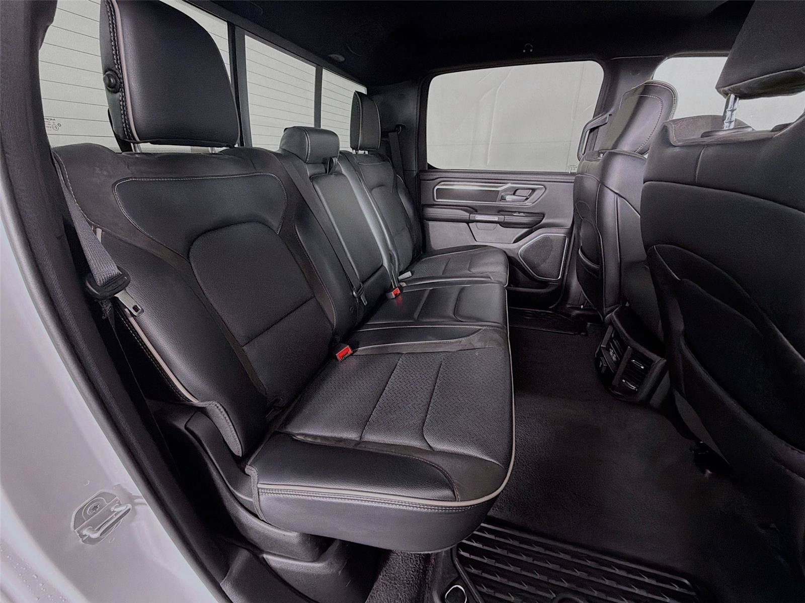 Used 2023 RAM 1500 Laramie AWD/4WD image 29
