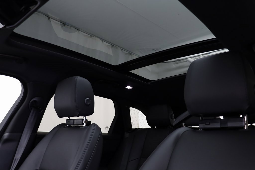 New 2026 Land Rover Range Rover Velar Dynamic SE image 14