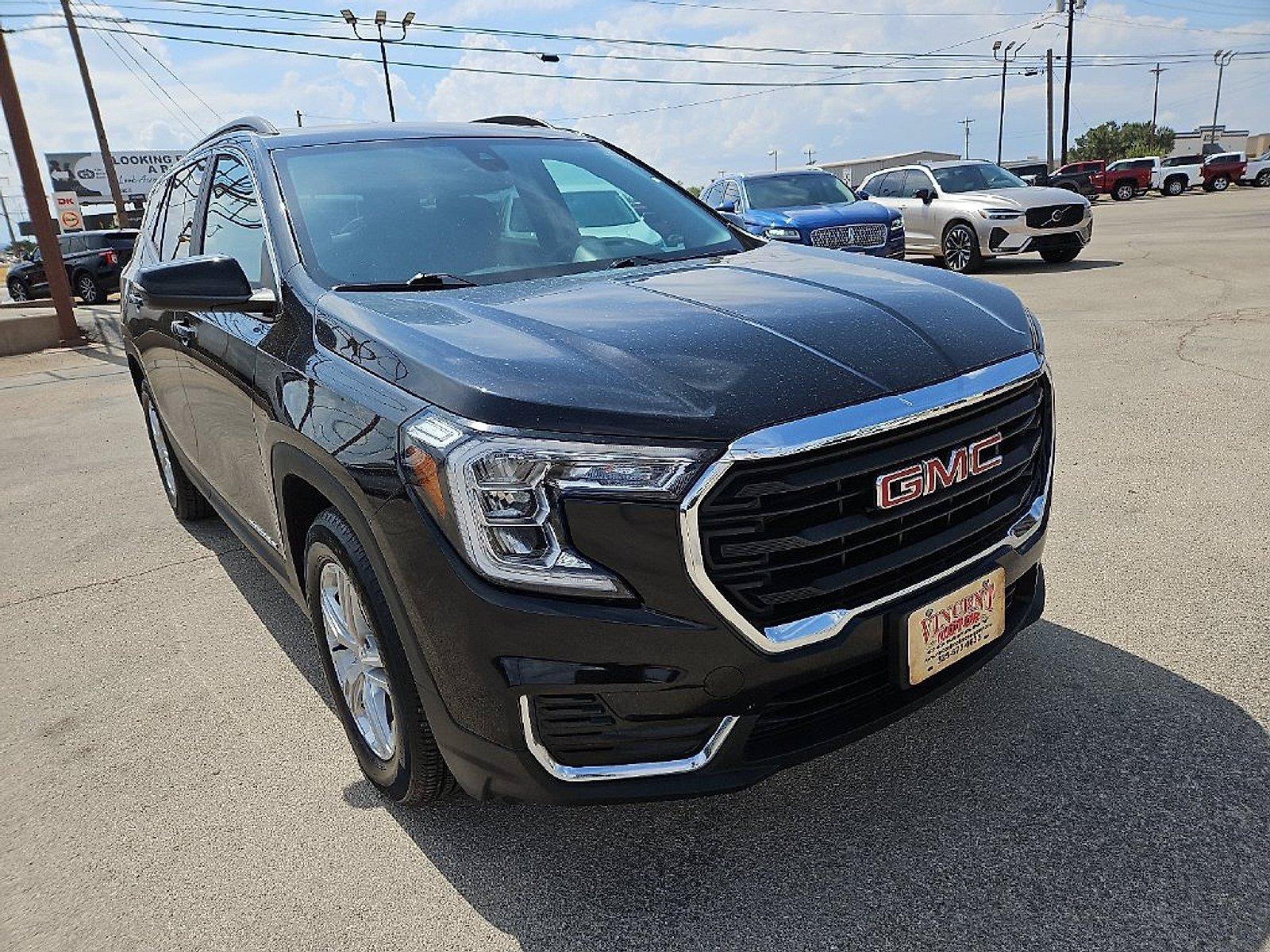 Used 2023 GMC Terrain SLE w/ Driver Convenience Package FWD image 11