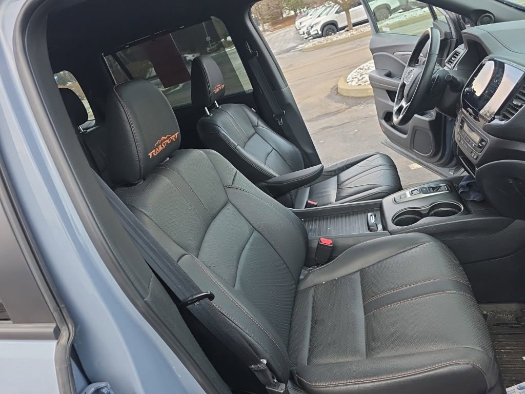 Certified 2023 Honda Passport TrailSport image 27
