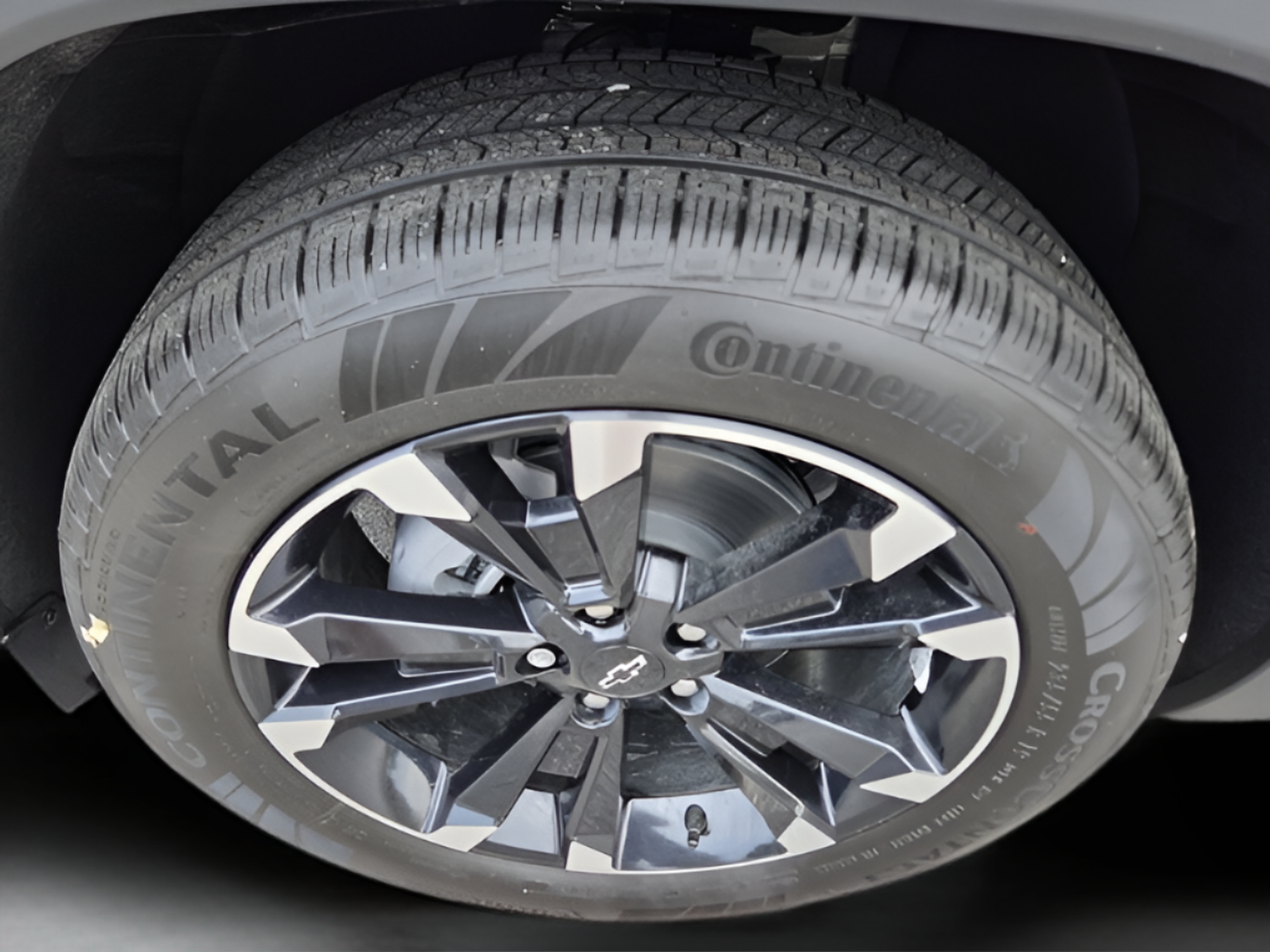 New 2027 Chevrolet Equinox RS FWD image 9