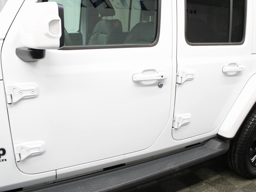 Used 2023 Jeep Wrangler Unlimited Sahara AWD/4WD image 41