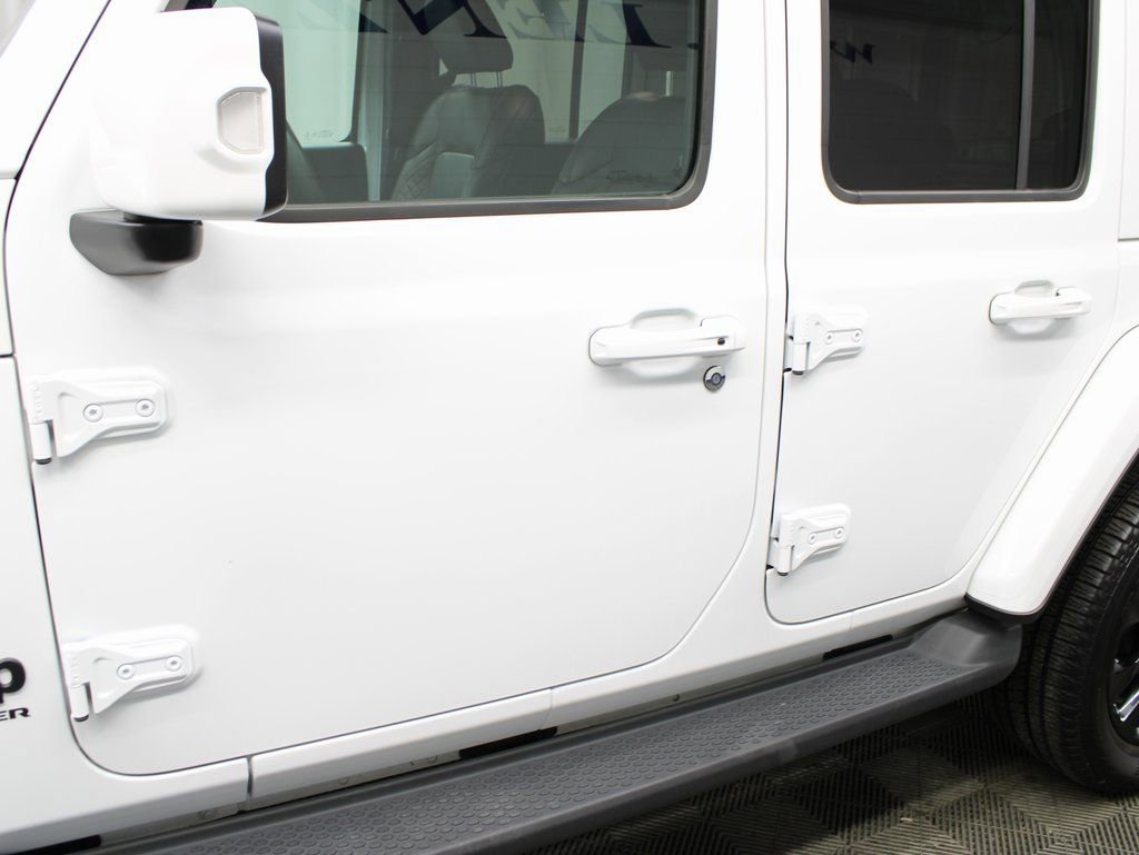 Used 2023 Jeep Wrangler Unlimited Sahara image 41