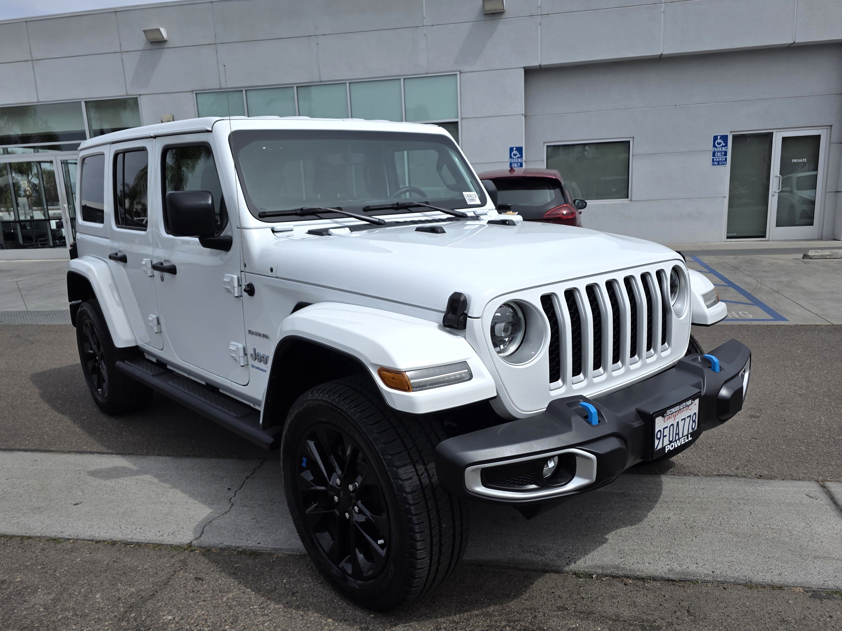 Certified 2023 Jeep Wrangler Unlimited Sahara w/ Cold Weather Group AWD/4WD image 6