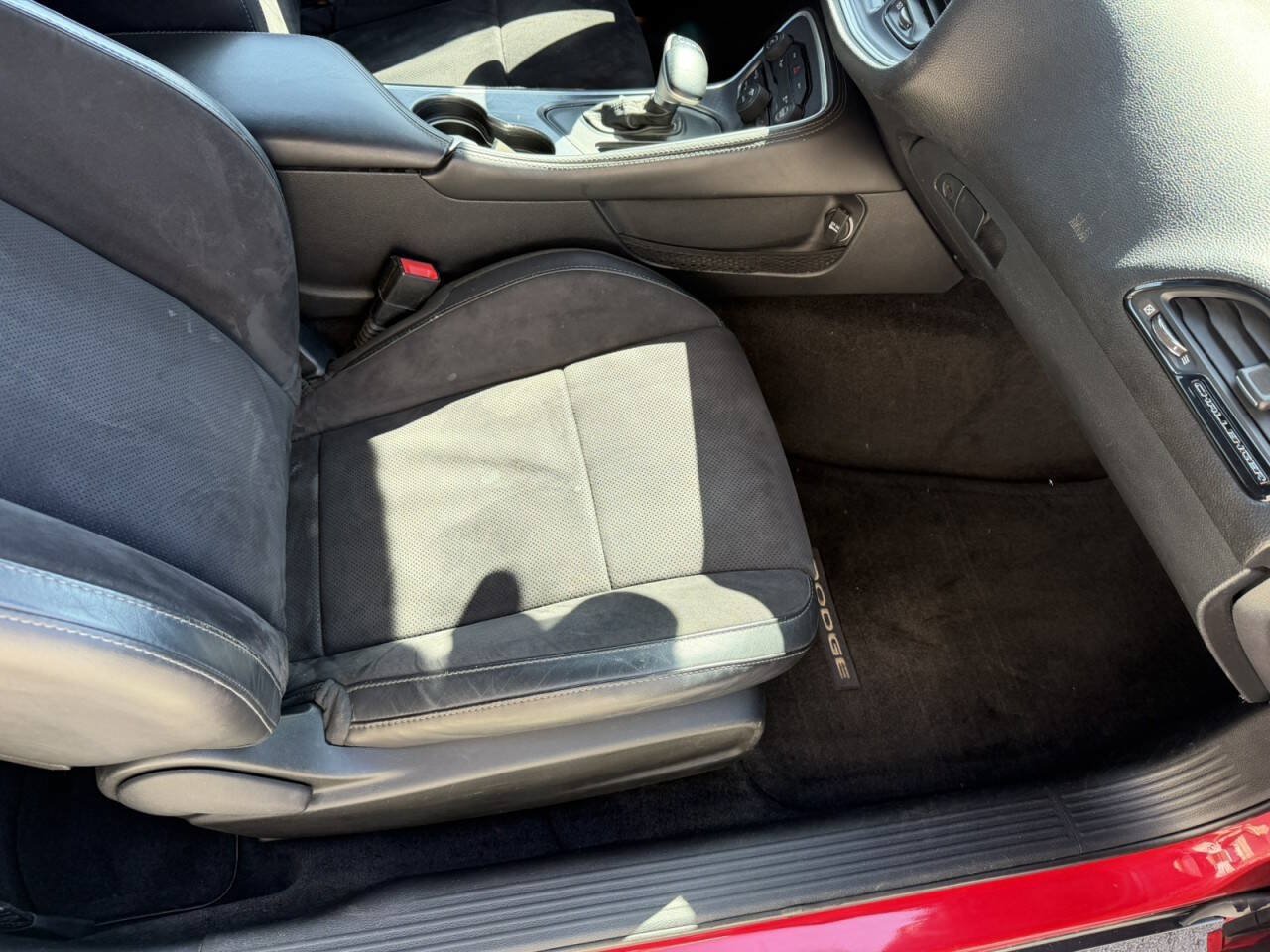 Used 2015 Dodge Challenger R/T Plus RWD image 18