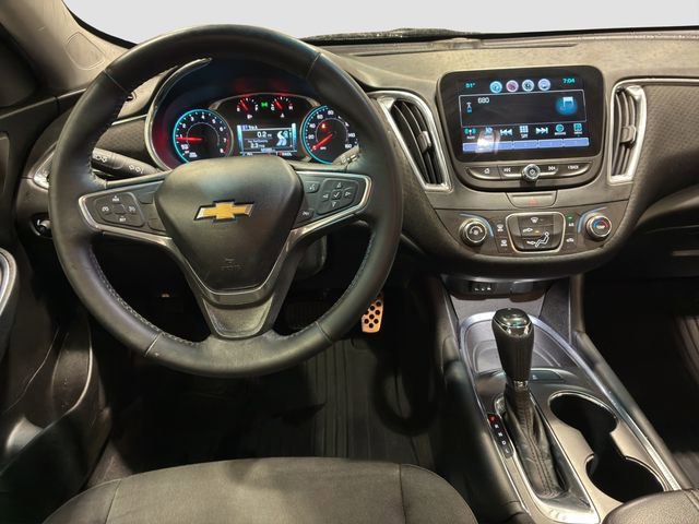 Used 2016 Chevrolet Malibu LT FWD image 15