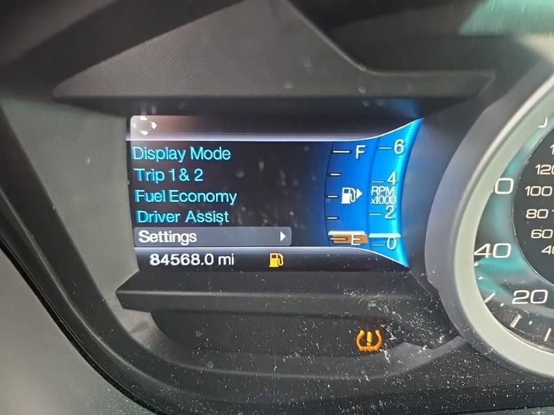 Used 2014 Ford Explorer XLT w/ Equipment Group 202A AWD/4WD image 12