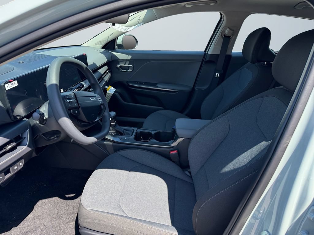 New 2026 Kia K4 FWD image 9