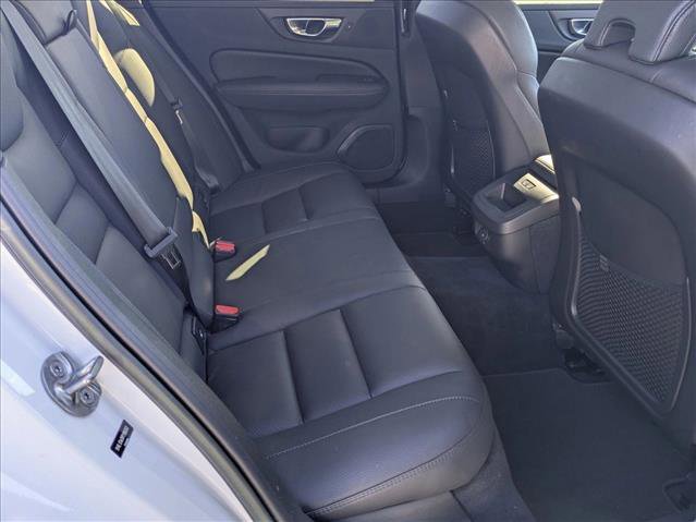 Used 2023 Volvo V60 B5 Cross Country Plus image 19