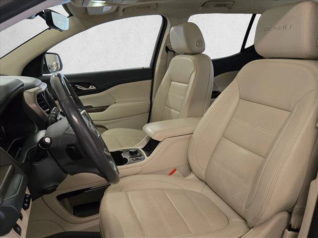 Used 2022 GMC Acadia Denali w/ Denali Ultimate Package FWD image 11