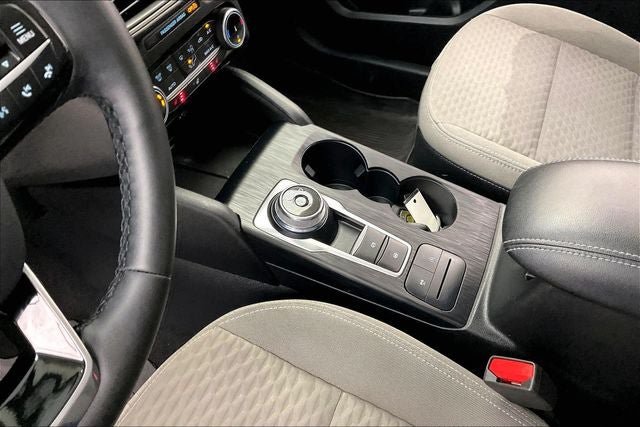 Used 2022 Ford Escape SE w/ Cold Weather Package AWD/4WD image 15