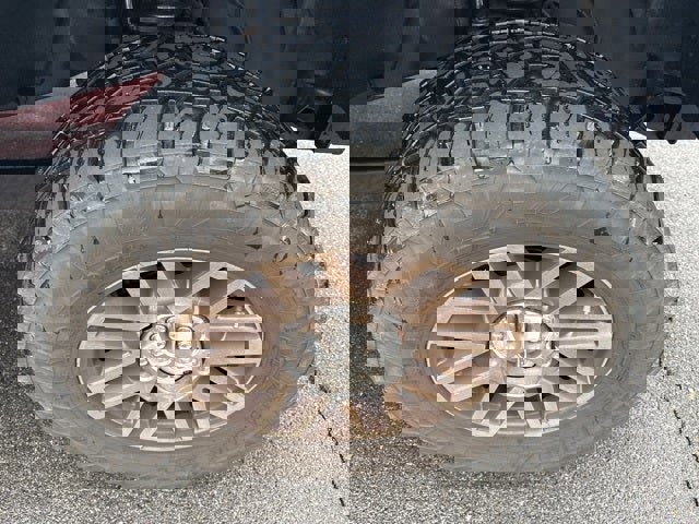 Used 2017 Ford F250 Lariat w/ Lariat Value Package image 23