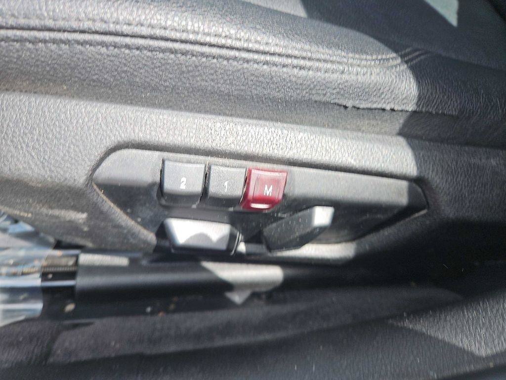 Used 2015 Chrysler 200 Limited w/ Convenience Group FWD image 34