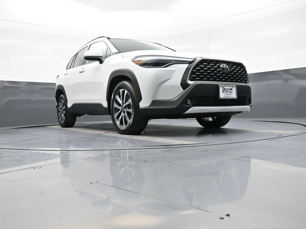 Certified 2023 Toyota Corolla Cross XLE w/ Convenience Package AWD/4WD image 28