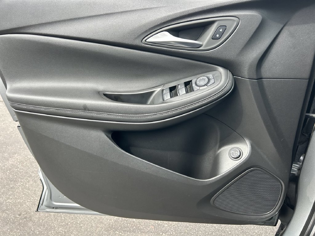Used 2024 Buick Encore GX Preferred w/ Comfort Package FWD image 22