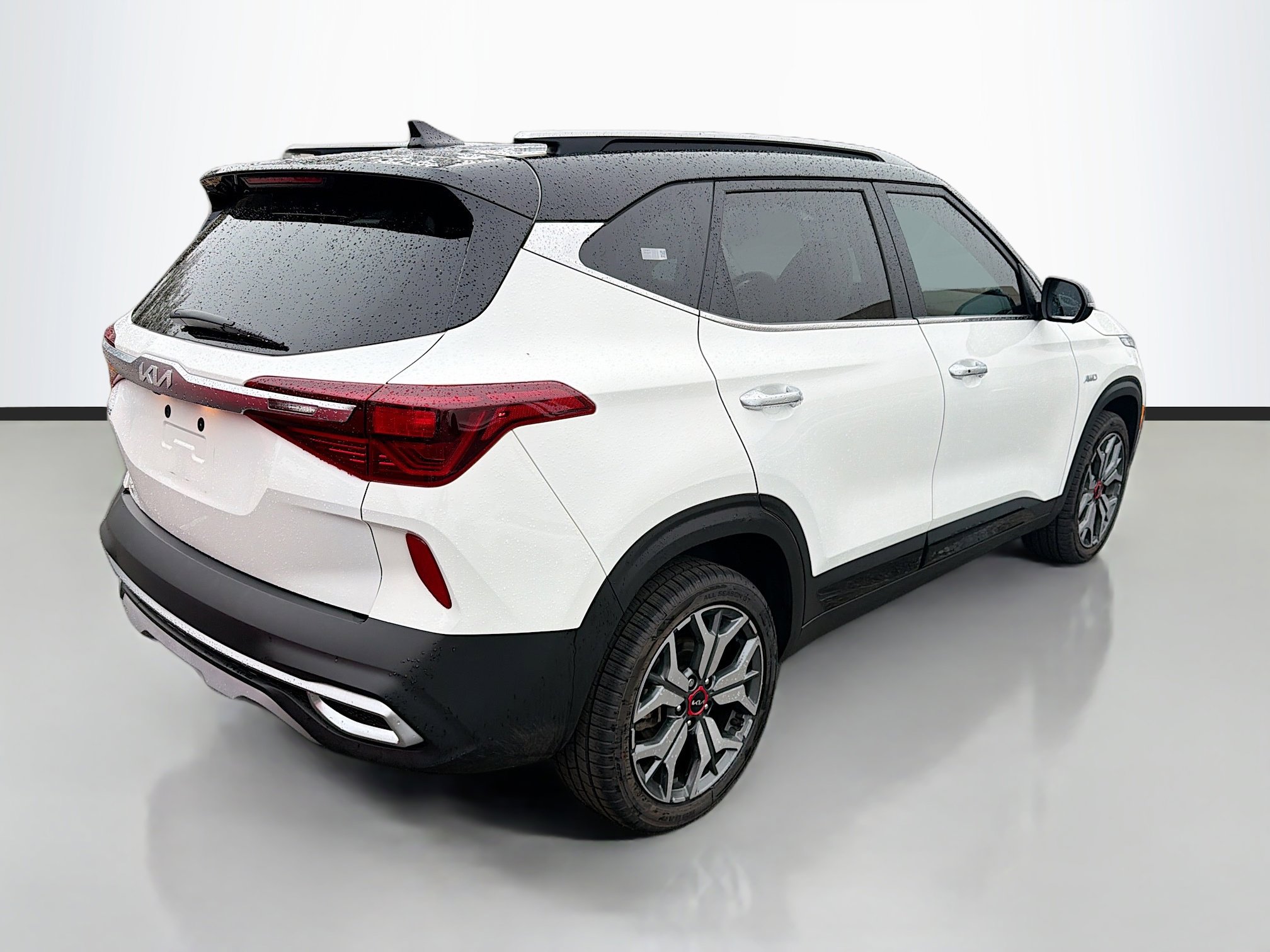 Used 2023 Kia Seltos SX AWD/4WD image 3