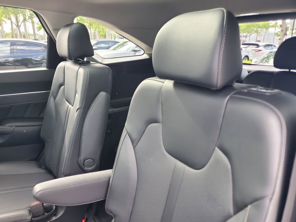 Used 2023 Kia Sorento SX FWD image 13