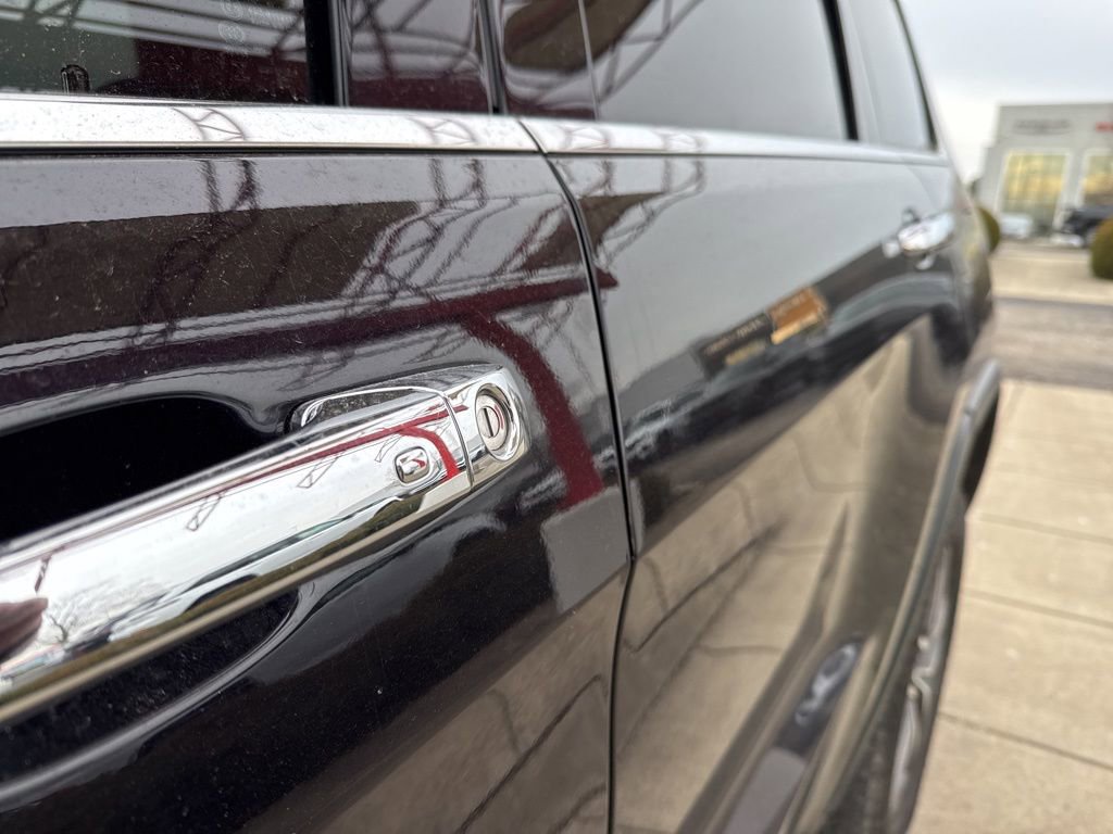 Used 2021 Jeep Grand Cherokee Limited w/ Luxury Group II image 9