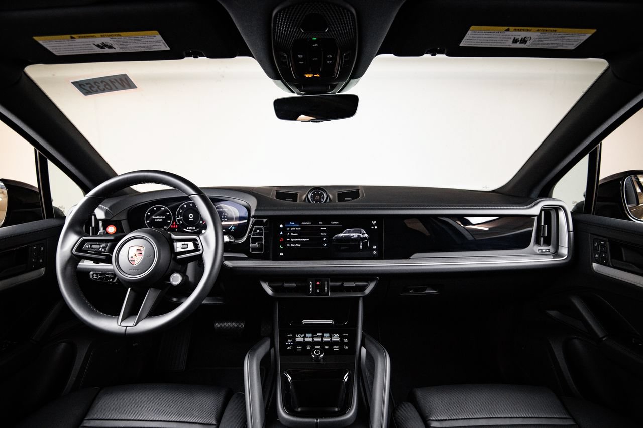 Certified 2026 Porsche Cayenne AWD/4WD image 25