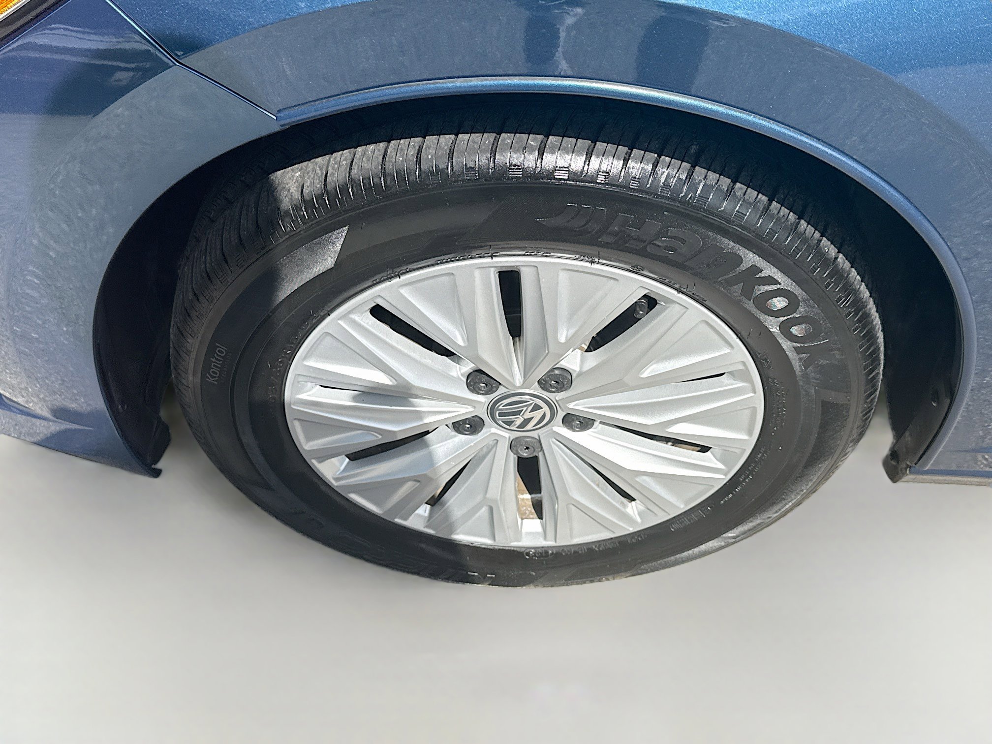 Used 2019 Volkswagen Jetta S w/ Driver Assistance Package image 35