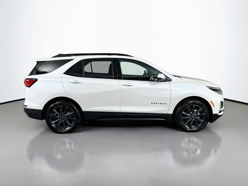 Used 2024 Chevrolet Equinox RS w/ RS Leather Package AWD/4WD image 4