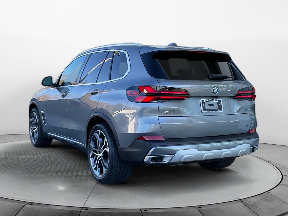 Used 2026 BMW X5 sDrive40i RWD image 5