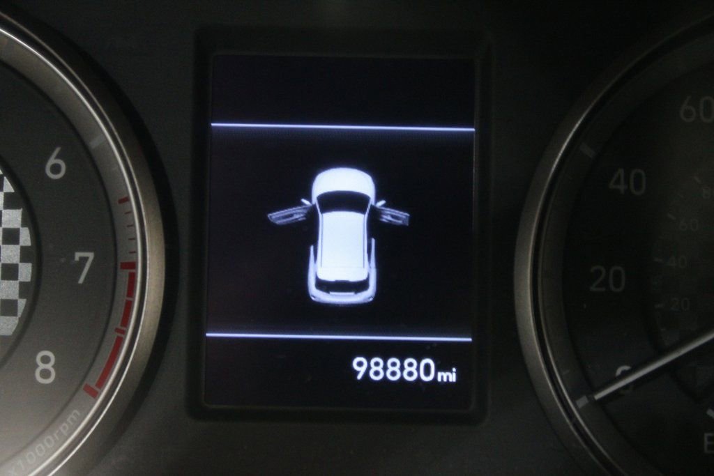 Used 2019 Hyundai Veloster 2.0 image 18