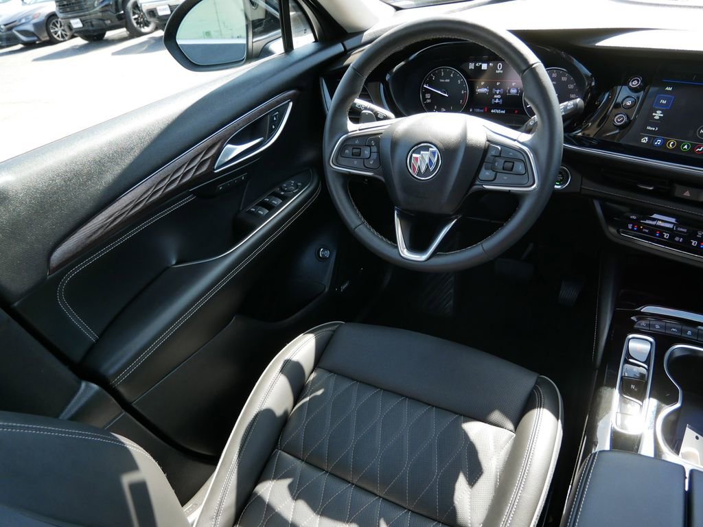 Used 2023 Buick Envision Avenir AWD/4WD image 18