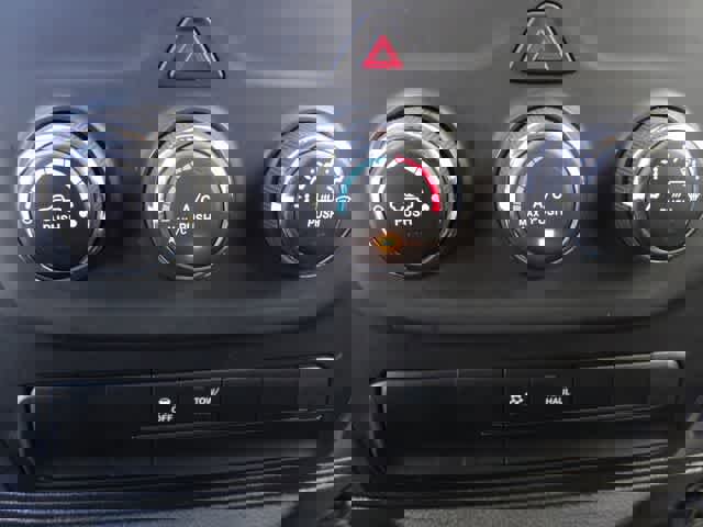 Used 2024 RAM 1500 Classic SLT image 22