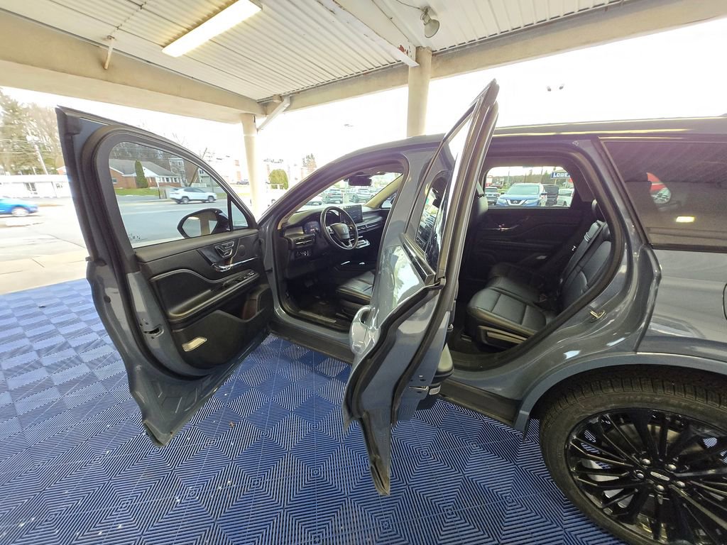 Used 2023 Lincoln Corsair AWD w/ Equipment Group 101A image 23