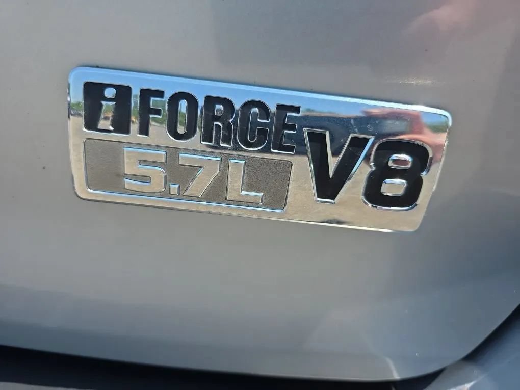 Used 2015 Toyota Sequoia SR5 AWD/4WD image 16