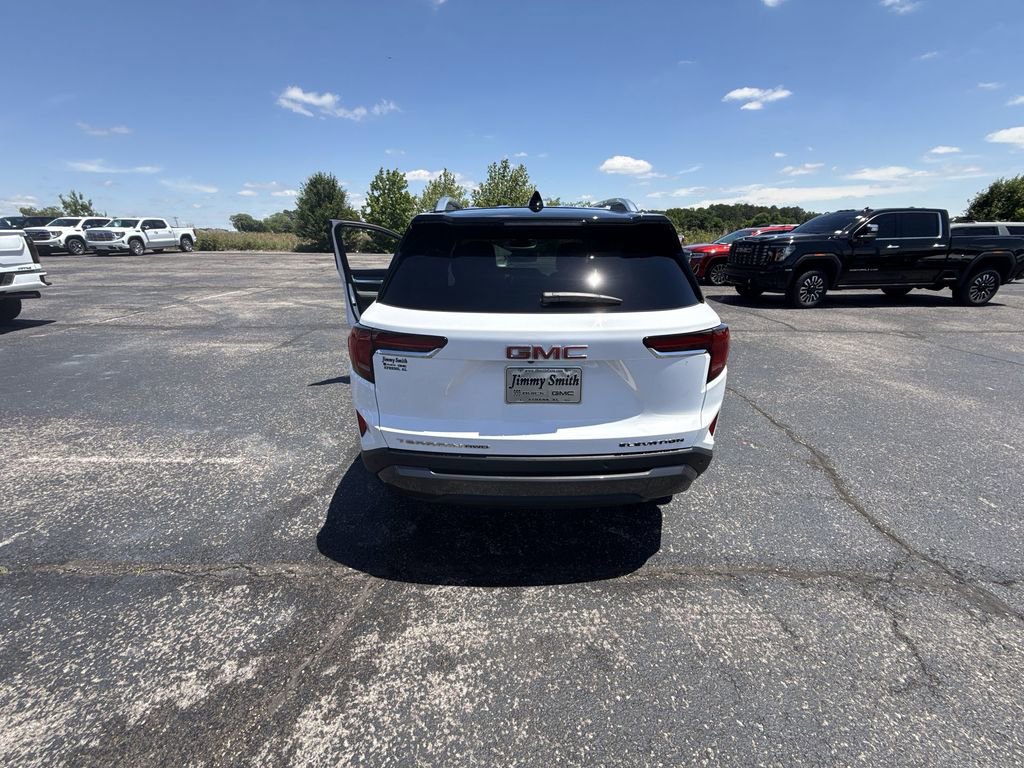 Used 2025 GMC Terrain Elevation w/ Elevation Premium Package AWD/4WD image 33