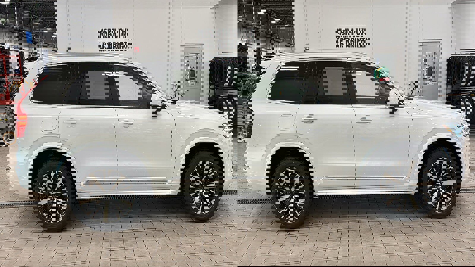 New 2026 Volvo XC90 B5 Core w/ Protection Package image 4