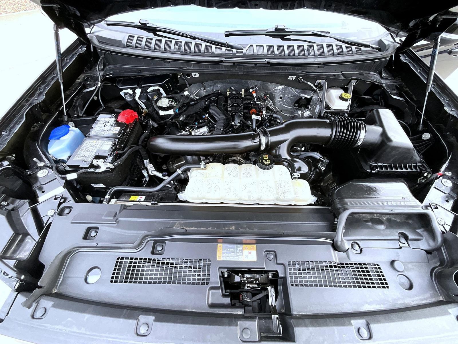 Used 2025 Ford Expedition Tremor image 28