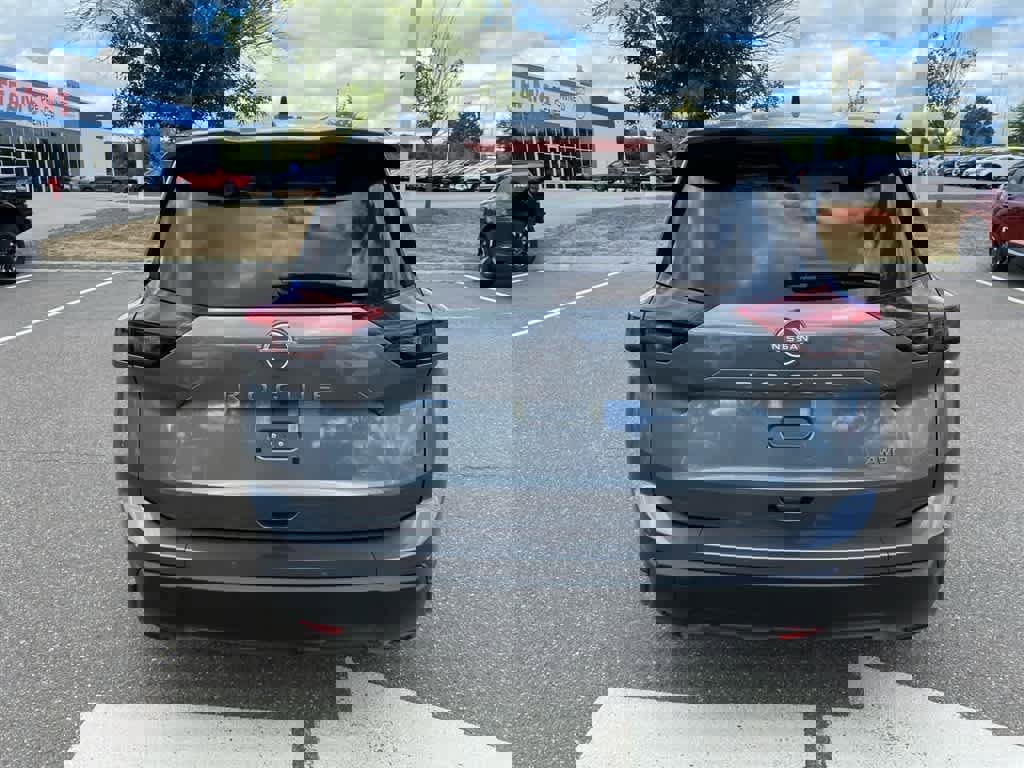 New 2026 Nissan Rogue S image 5