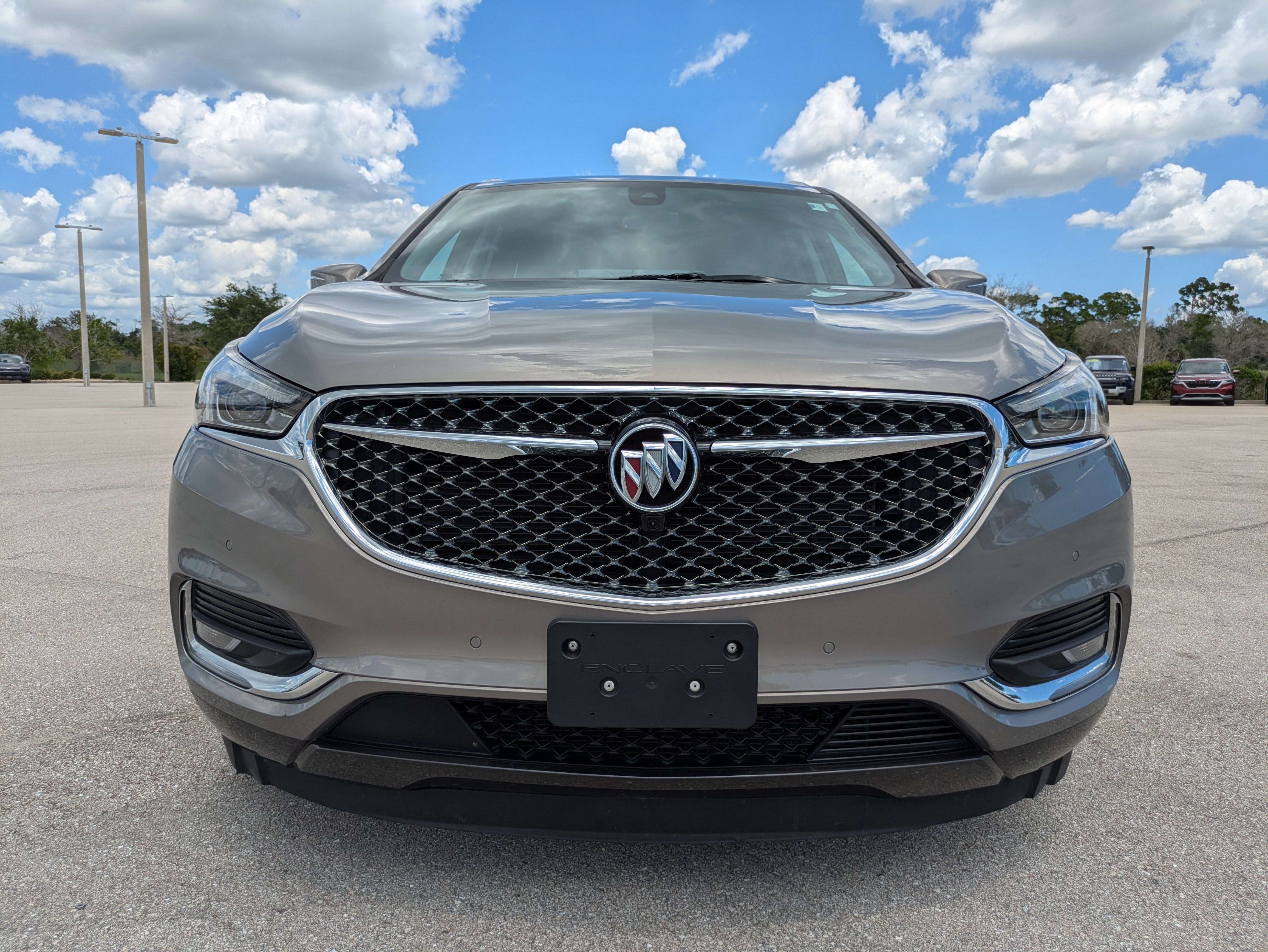 Used 2019 Buick Enclave Avenir w/ Avenir Technology Package AWD/4WD image 9
