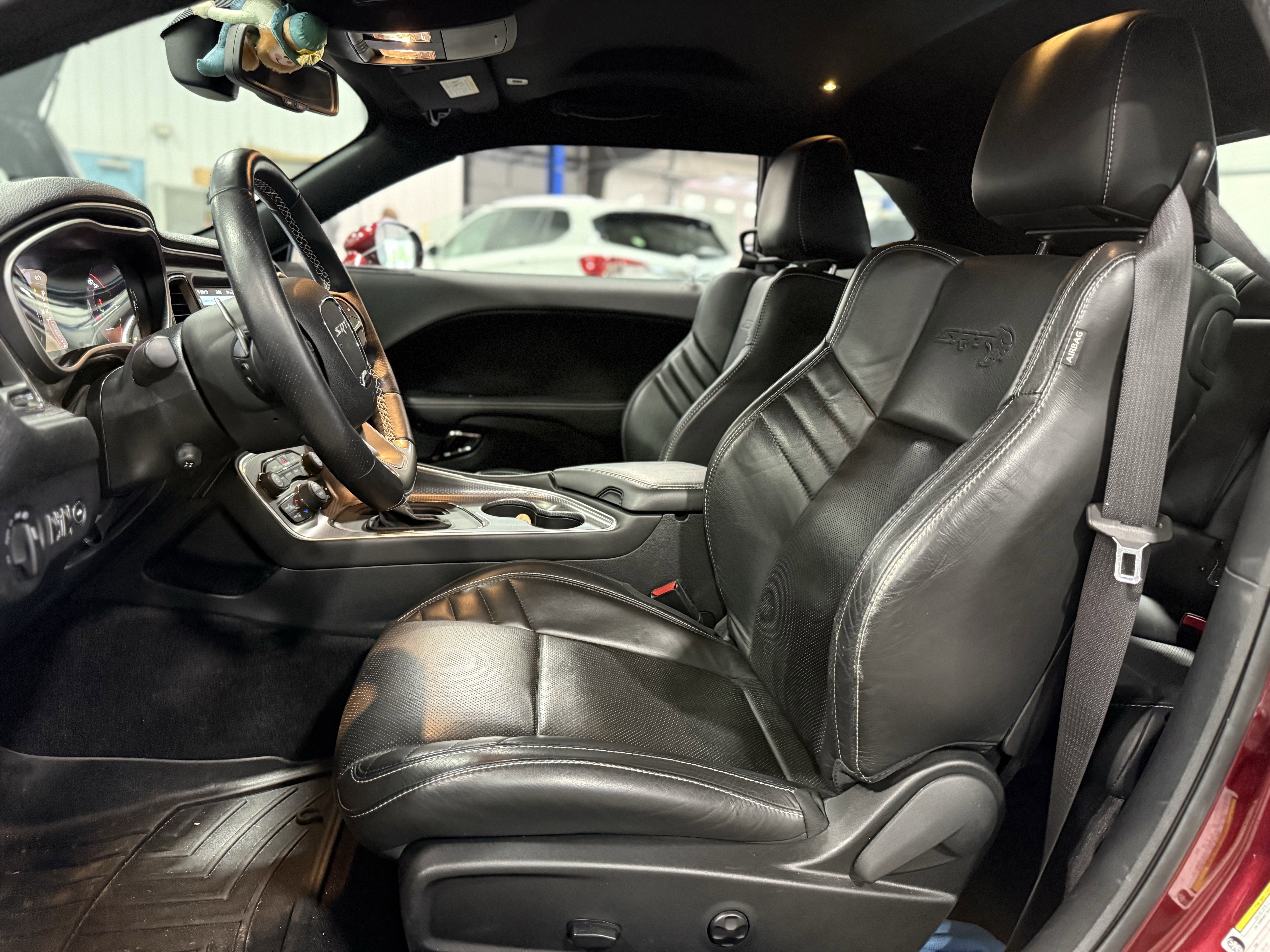 Used 2018 Dodge Challenger SRT Hellcat image 10