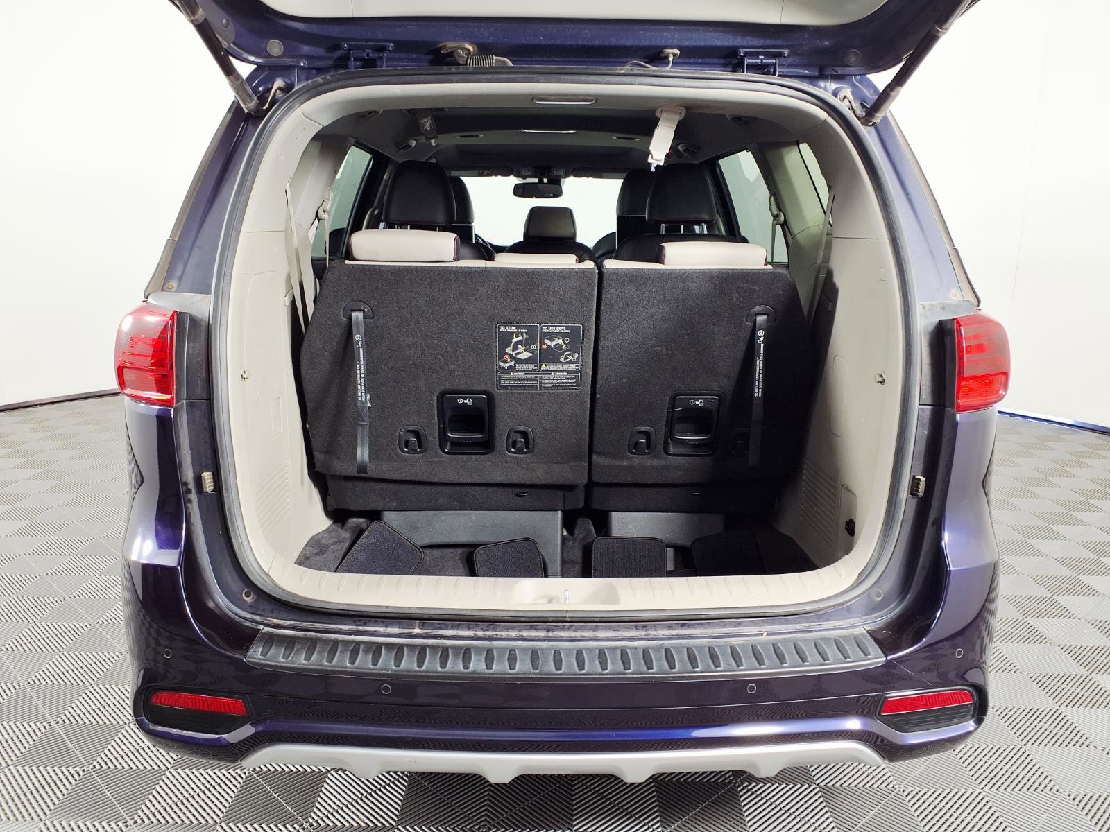 Used 2021 Kia Sedona EX w/ EX Premium Package FWD image 8