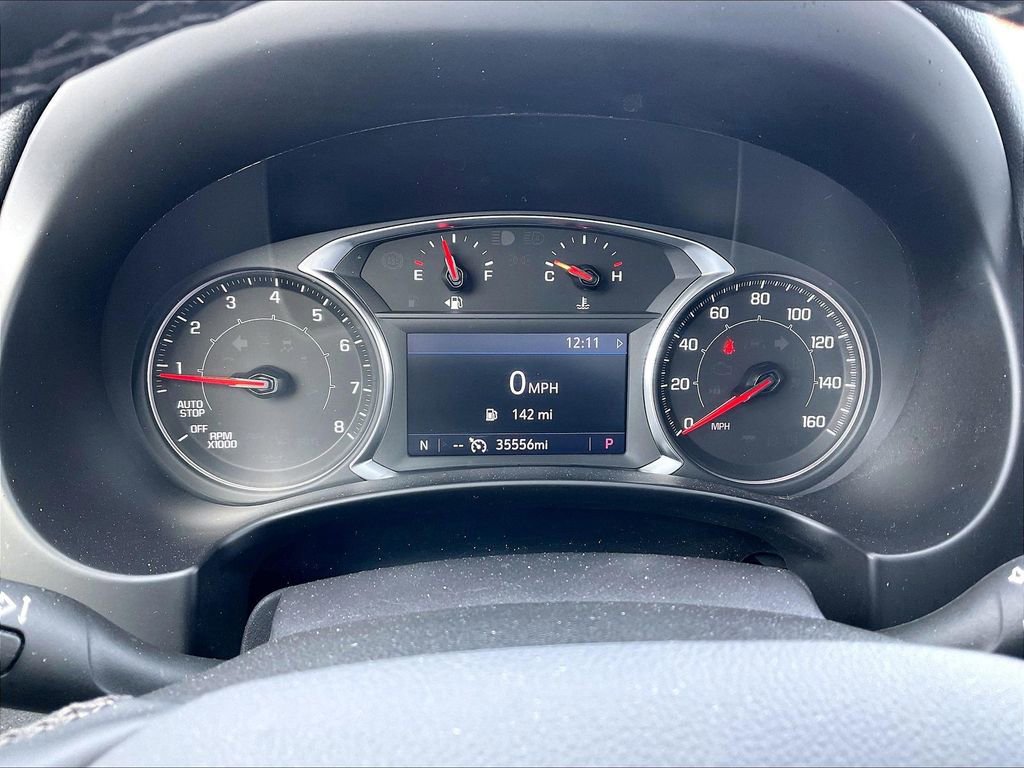 Used 2024 GMC Terrain SLT image 23