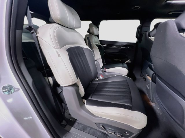 New 2026 Kia EV9 GT-Line AWD/4WD image 30