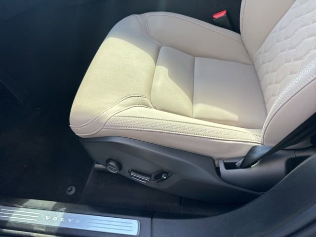 New 2026 Volvo XC90 B6 Plus w/ Protection Package image 15