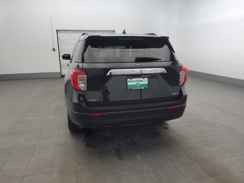 Used 2022 Ford Explorer XLT image 6