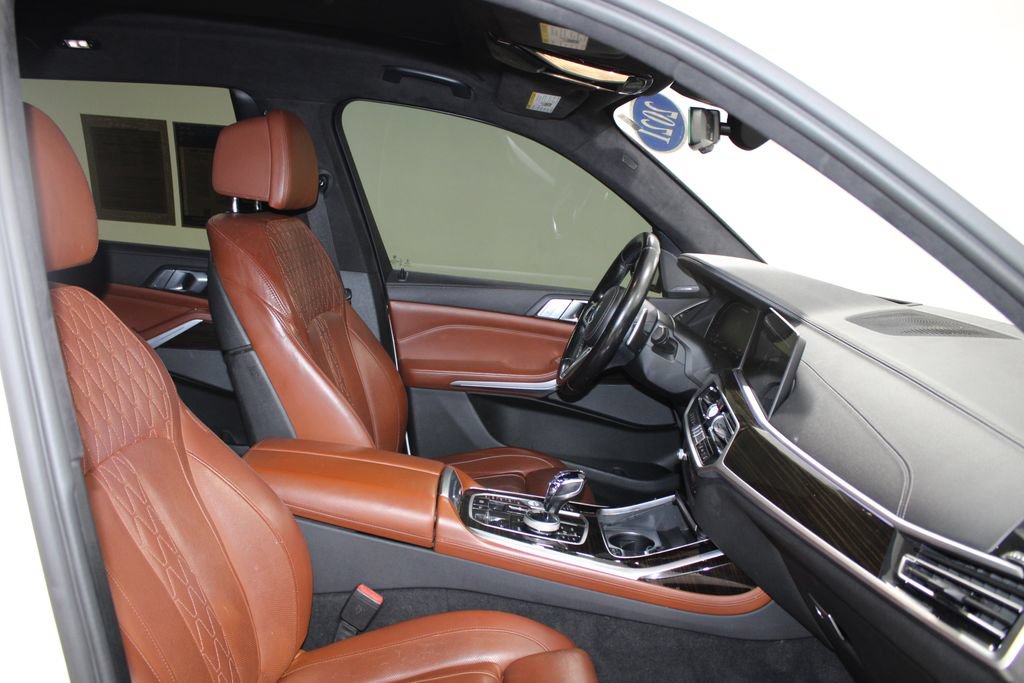 Used 2021 BMW X7 M50i w/ Executive Package AWD/4WD image 30