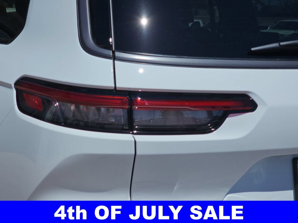 New 2026 Jeep Grand Cherokee L Limited w/ Limited Altitude Package AWD/4WD image 43