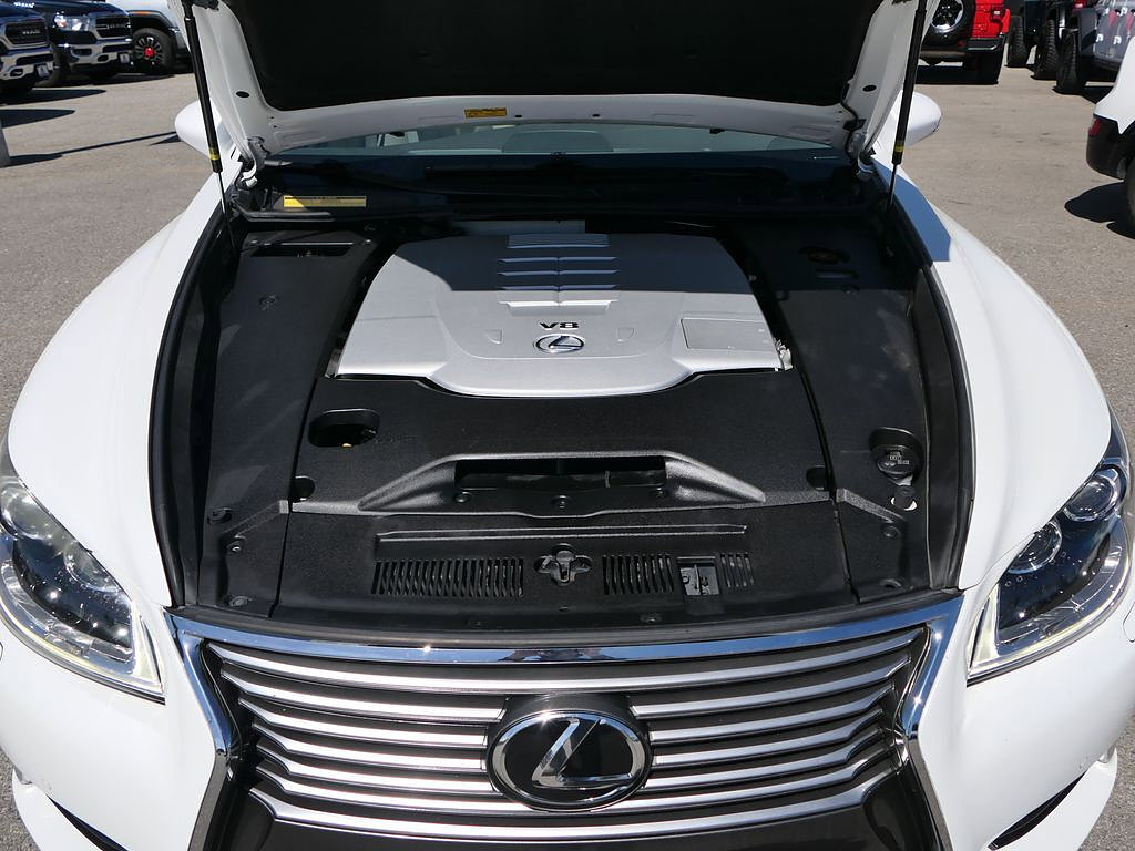 Used 2014 Lexus LS 460 w/ Comfort Package RWD image 29