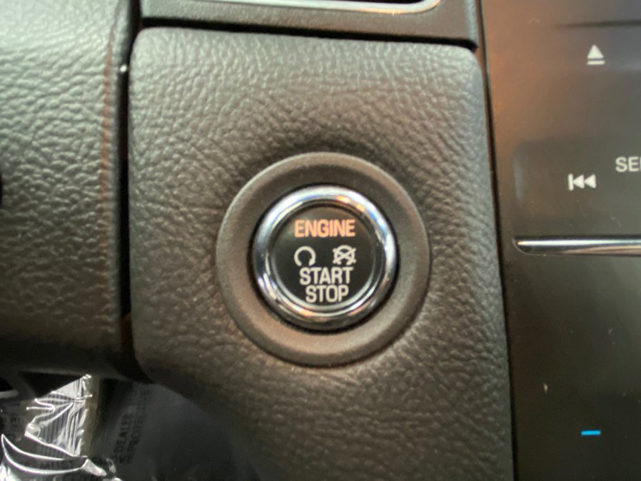 Used 2015 Ford Taurus SEL w/ Equipment Group 201A FWD image 31