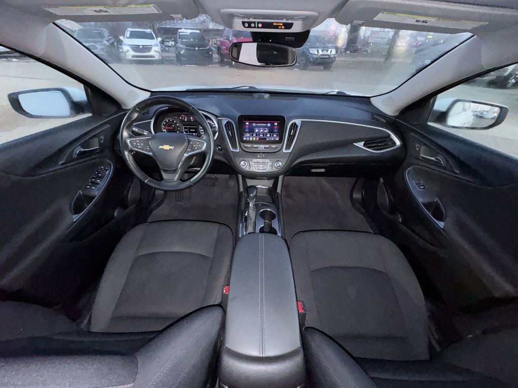 Used 2023 Chevrolet Malibu LT w/ Sport Edition image 21