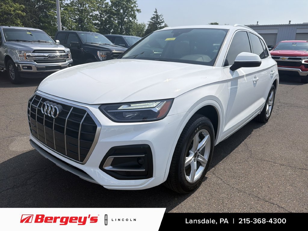 Used 2023 Audi Q5 2.0T Premium w/ Convenience Package AWD/4WD image 1