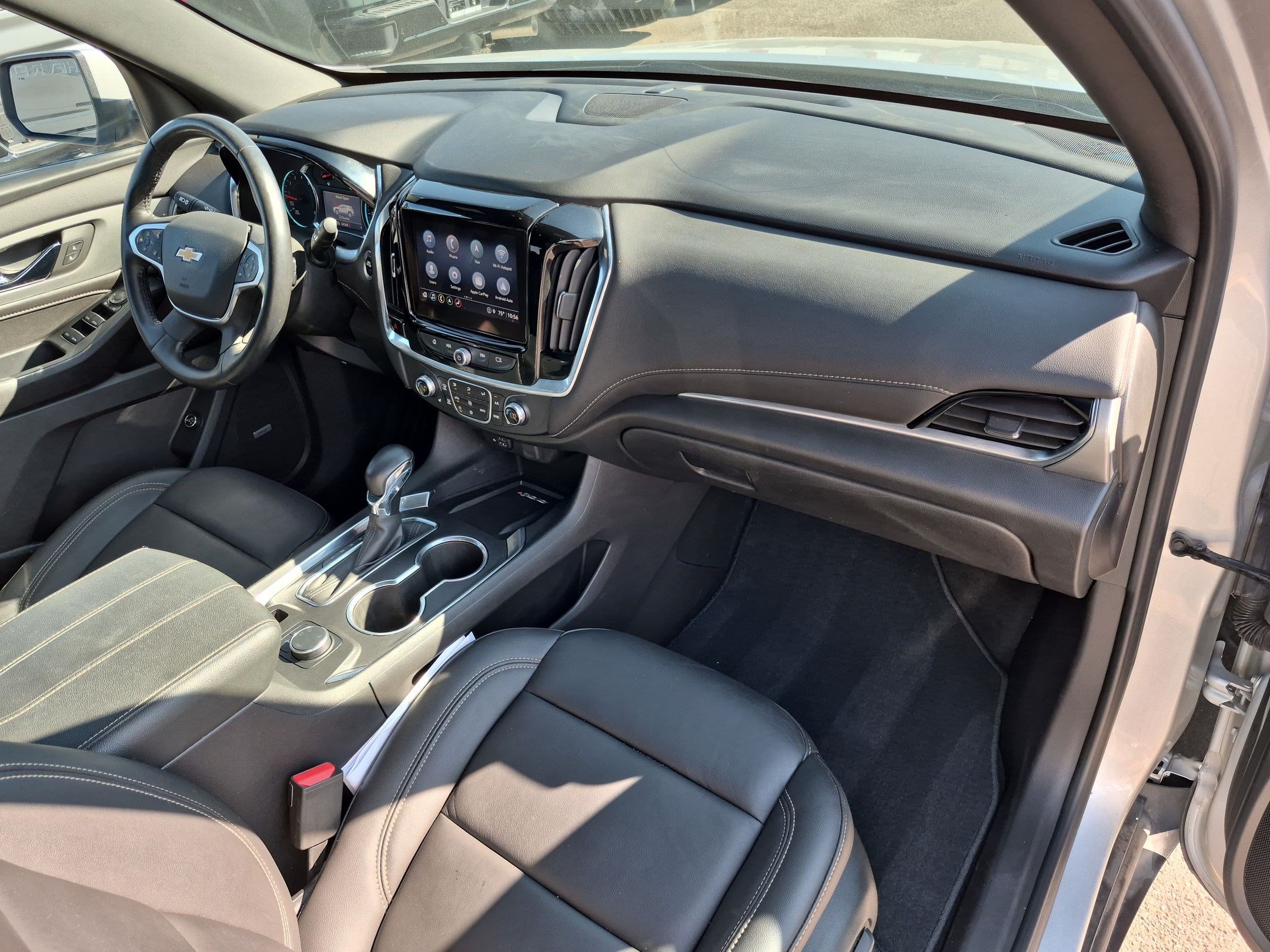 Used 2022 Chevrolet Traverse LT w/ LT Premium Package AWD/4WD image 31